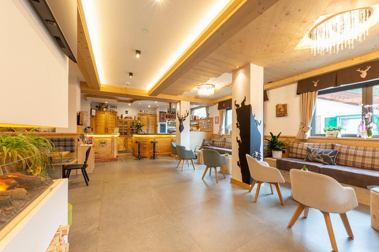 Monza Dolomites Hotel โมเอนา ภายนอก รูปภาพ