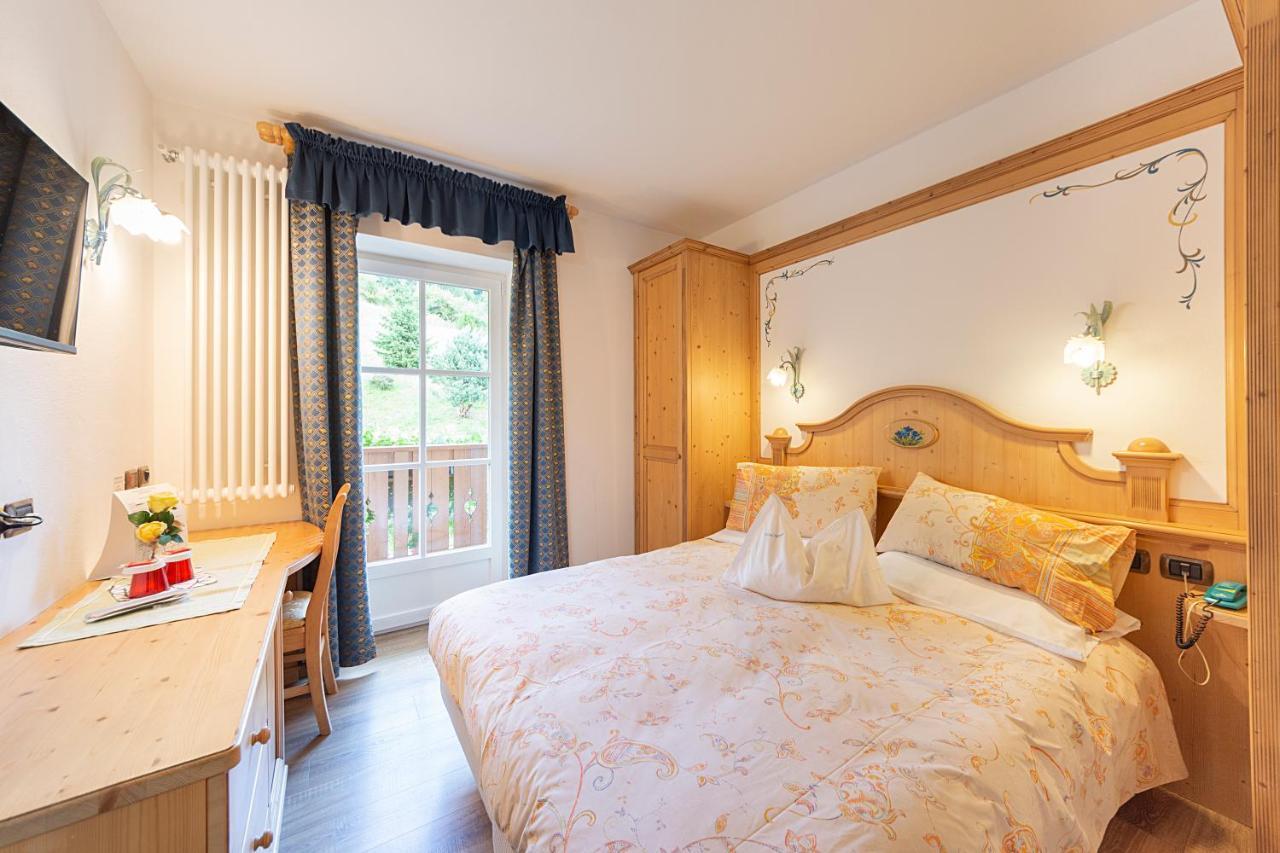Monza Dolomites Hotel โมเอนา ภายนอก รูปภาพ