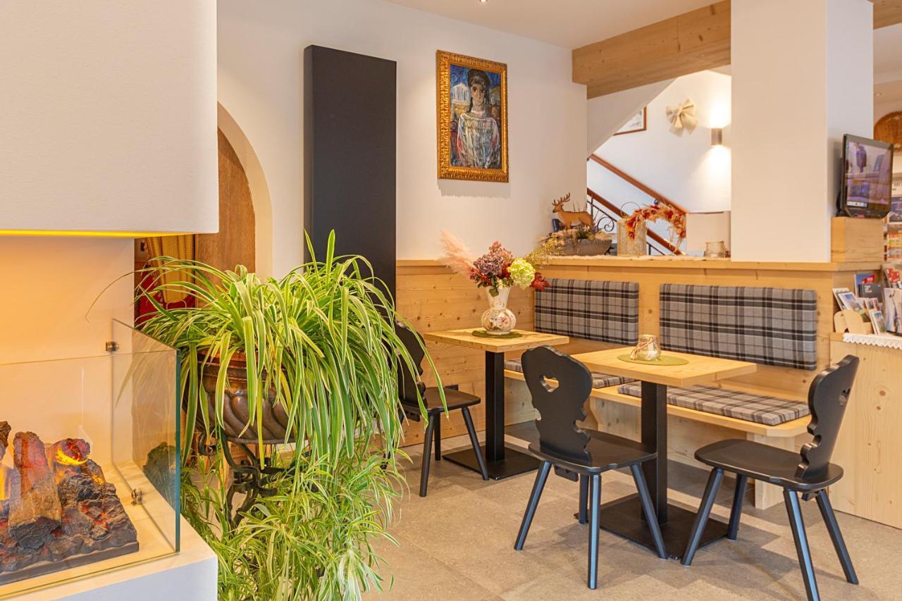 Monza Dolomites Hotel โมเอนา ภายนอก รูปภาพ