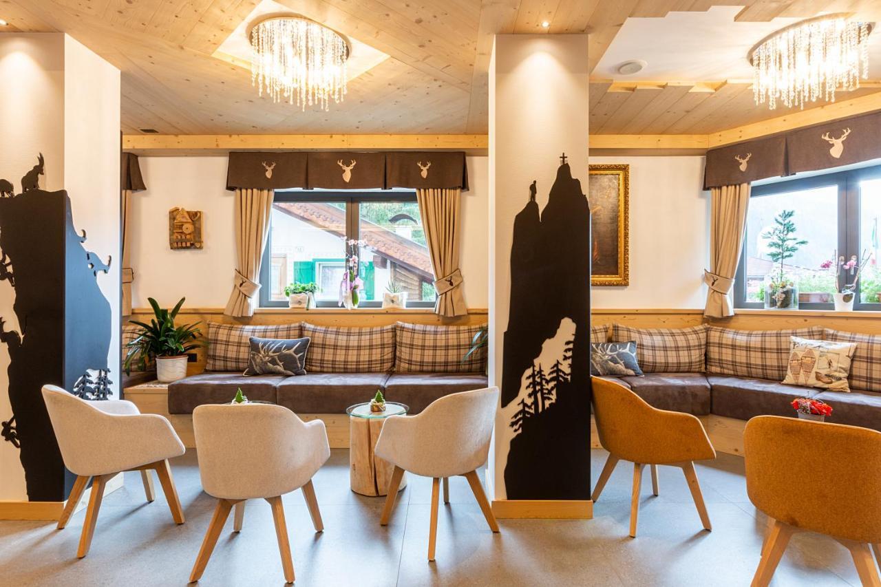 Monza Dolomites Hotel โมเอนา ภายนอก รูปภาพ