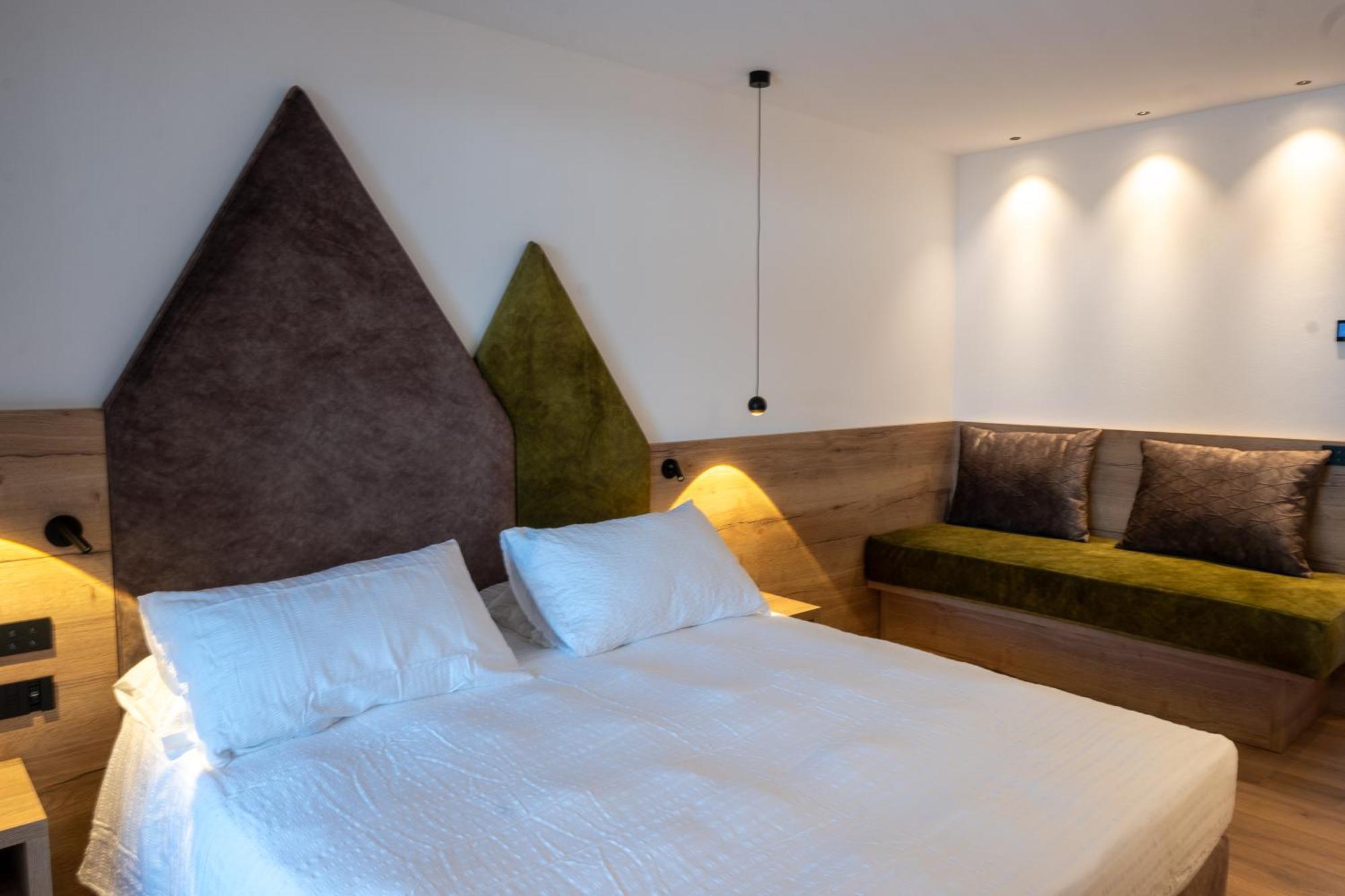 Monza Dolomites Hotel โมเอนา ภายนอก รูปภาพ
