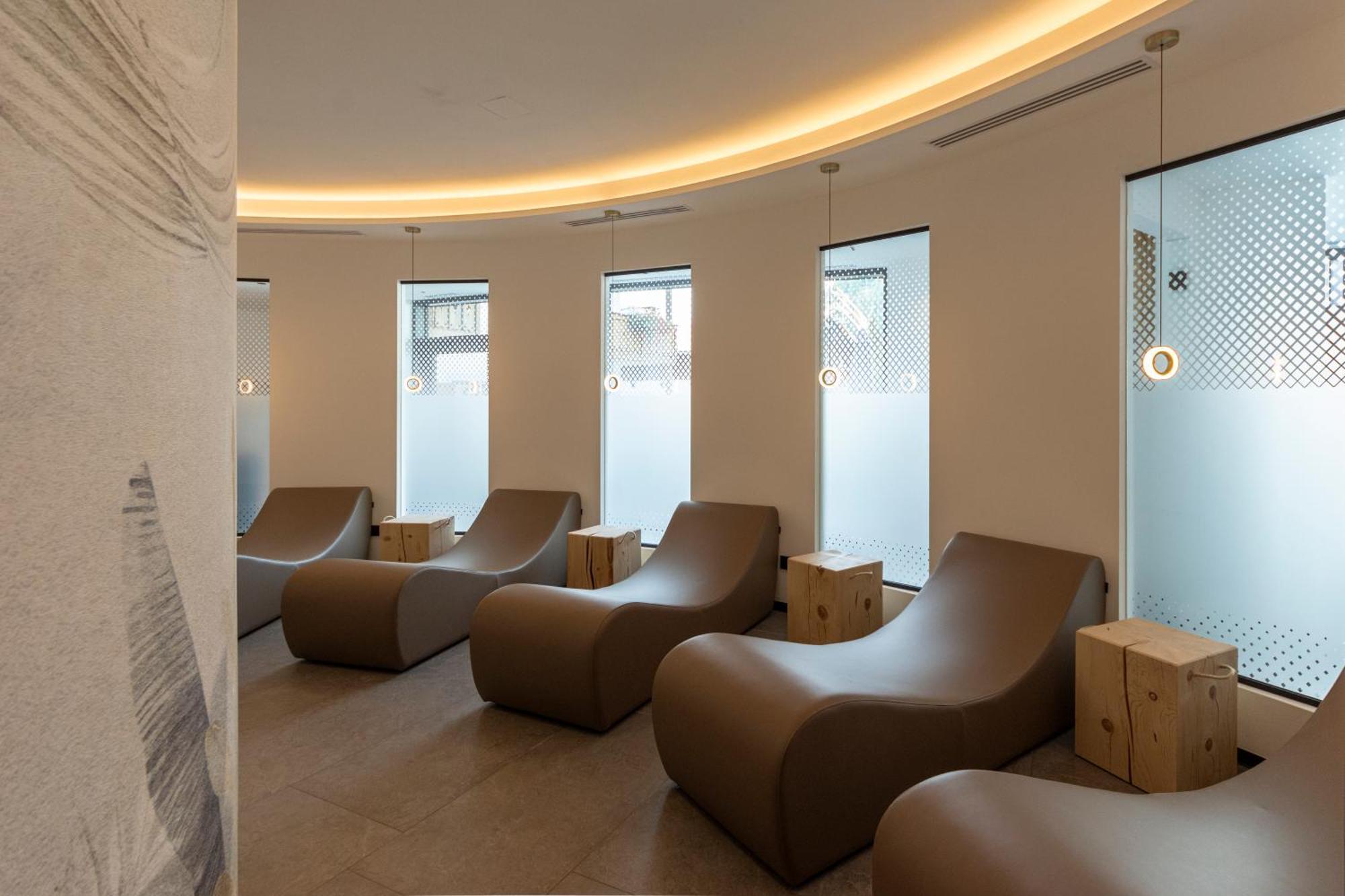 Monza Dolomites Hotel โมเอนา ภายนอก รูปภาพ