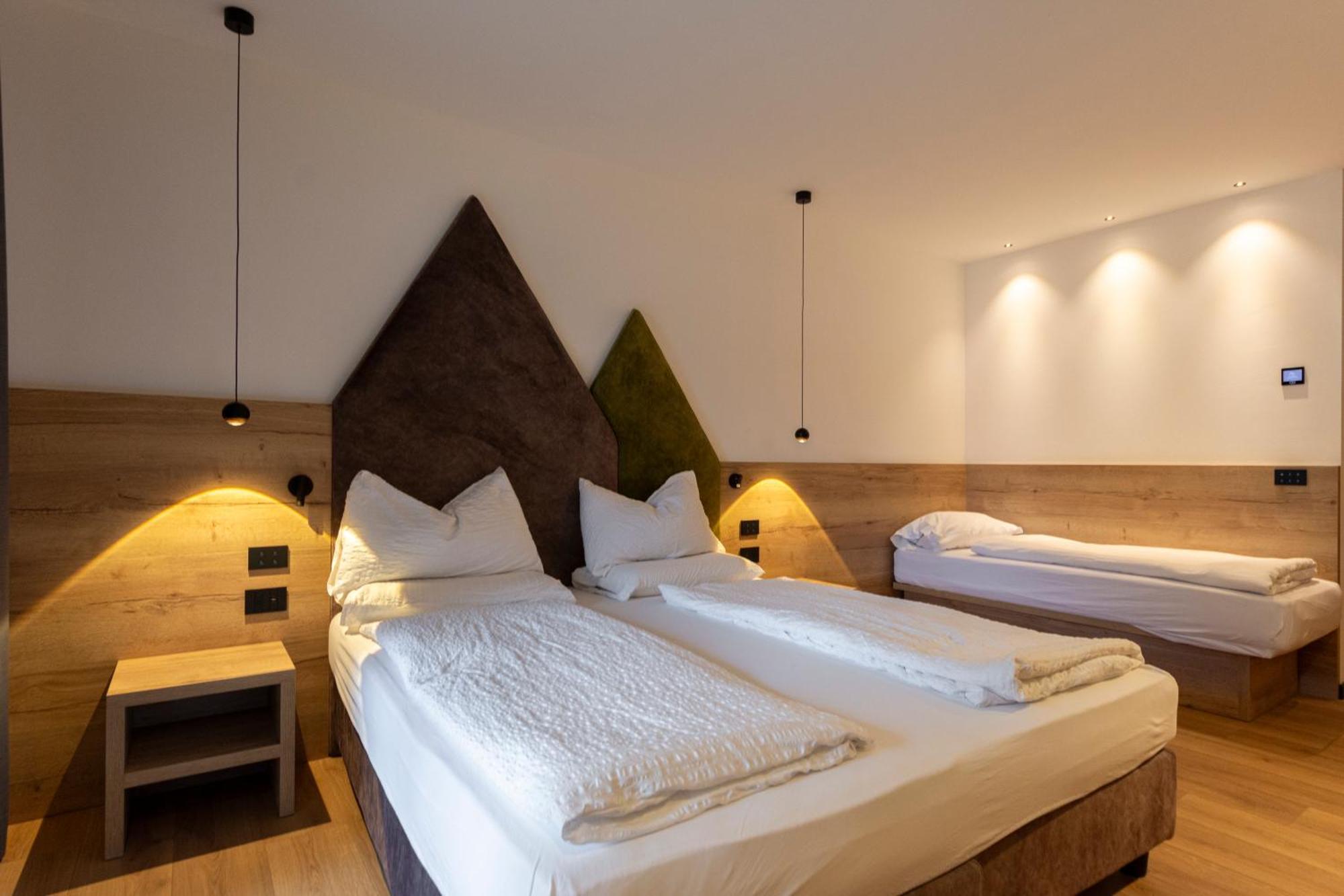Monza Dolomites Hotel โมเอนา ภายนอก รูปภาพ