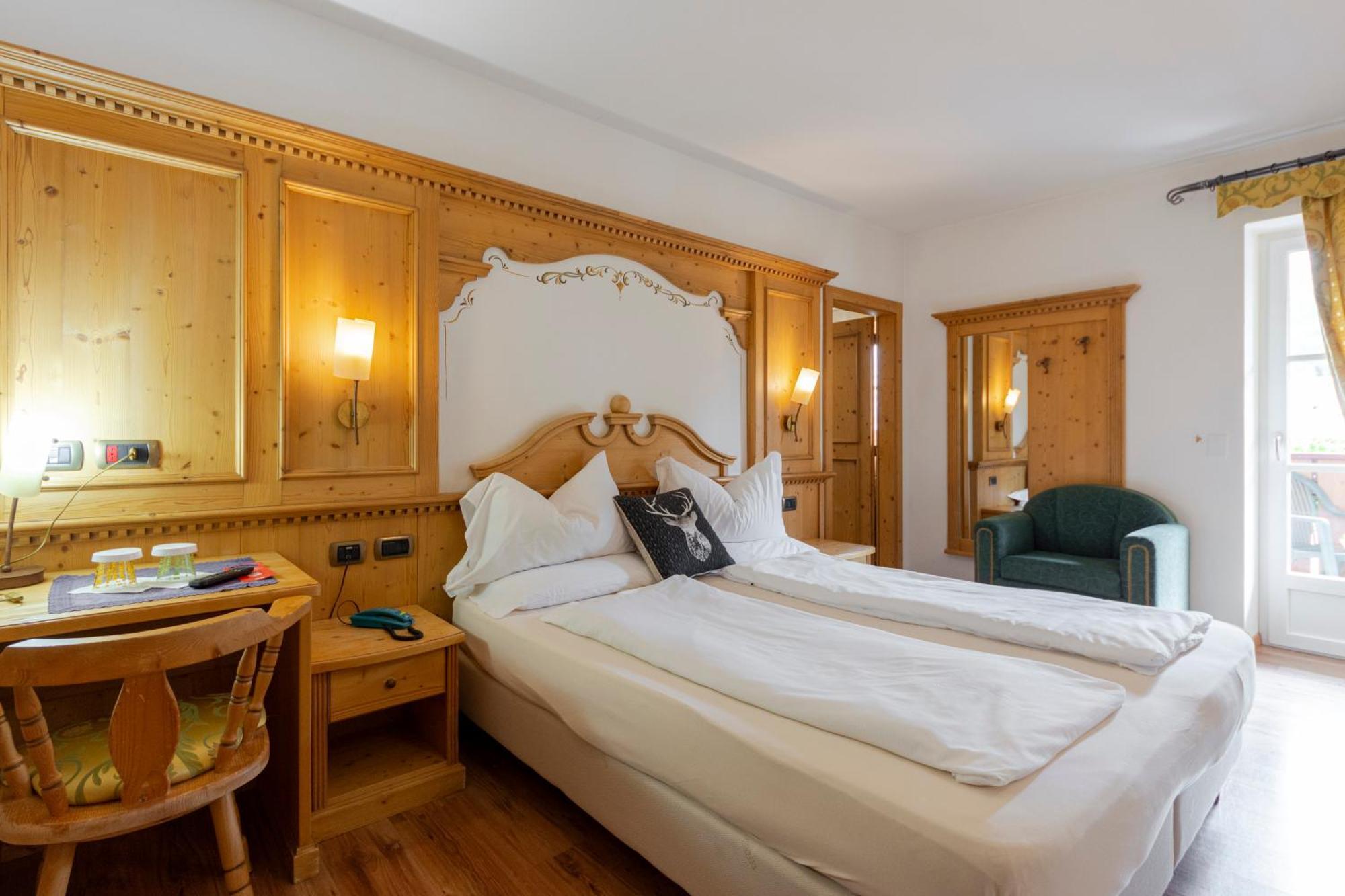 Monza Dolomites Hotel โมเอนา ภายนอก รูปภาพ