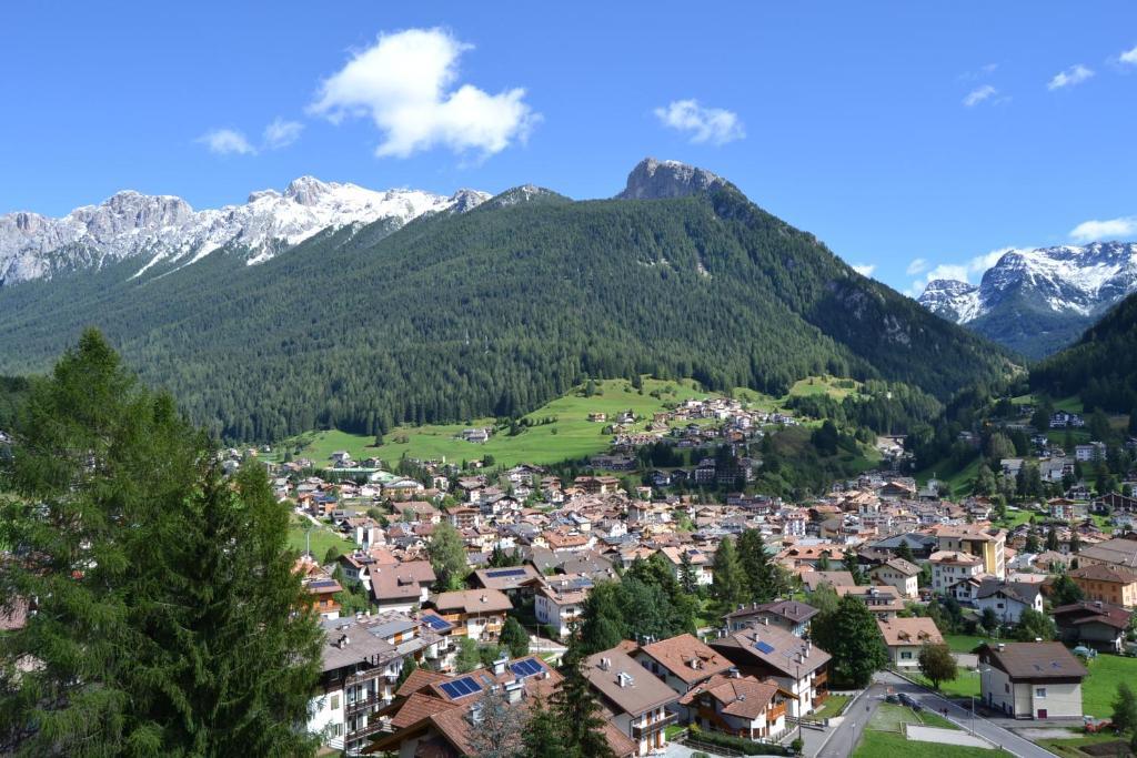 Monza Dolomites Hotel โมเอนา ภายนอก รูปภาพ